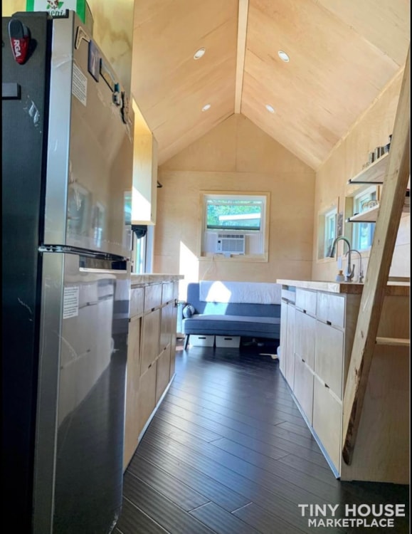 Cool Tech Tiny House on Wheels - Image 3 Thumbnail