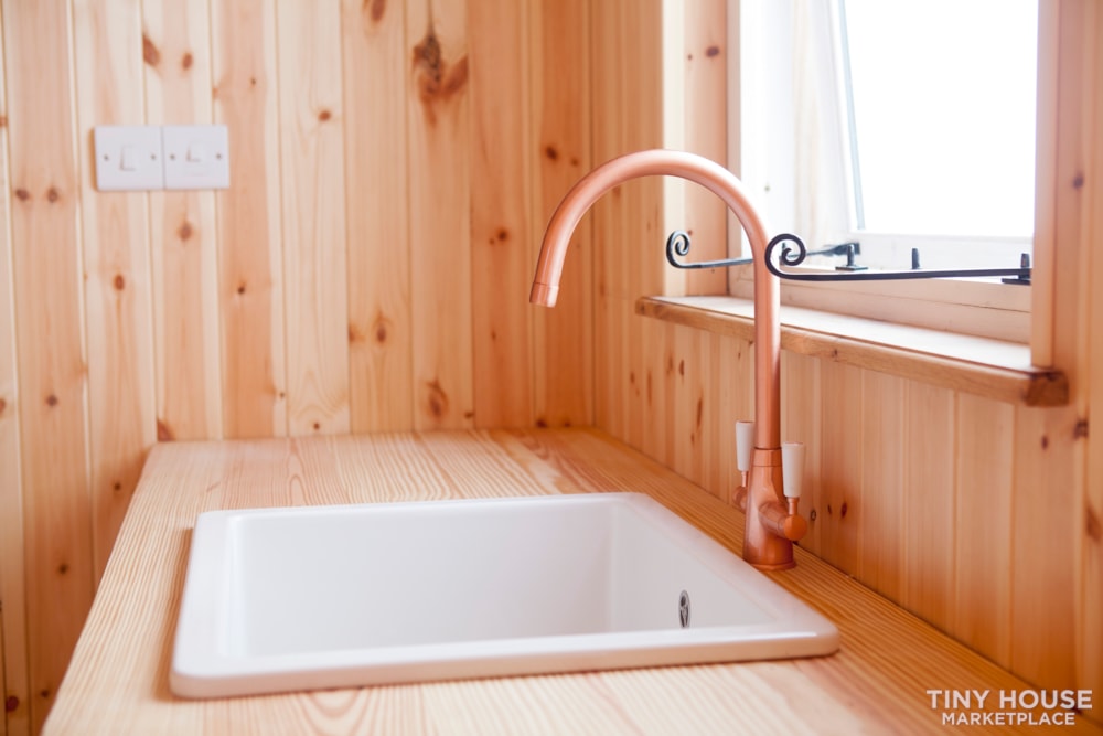 Cosy tiny house  - Image 2 Thumbnail