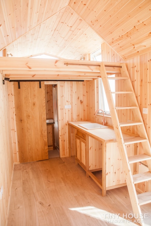 Cosy tiny house  - Image 4 Thumbnail