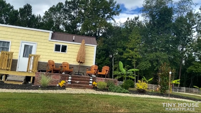 Modern and Cozy 8X24 THOW - Image 4 Thumbnail
