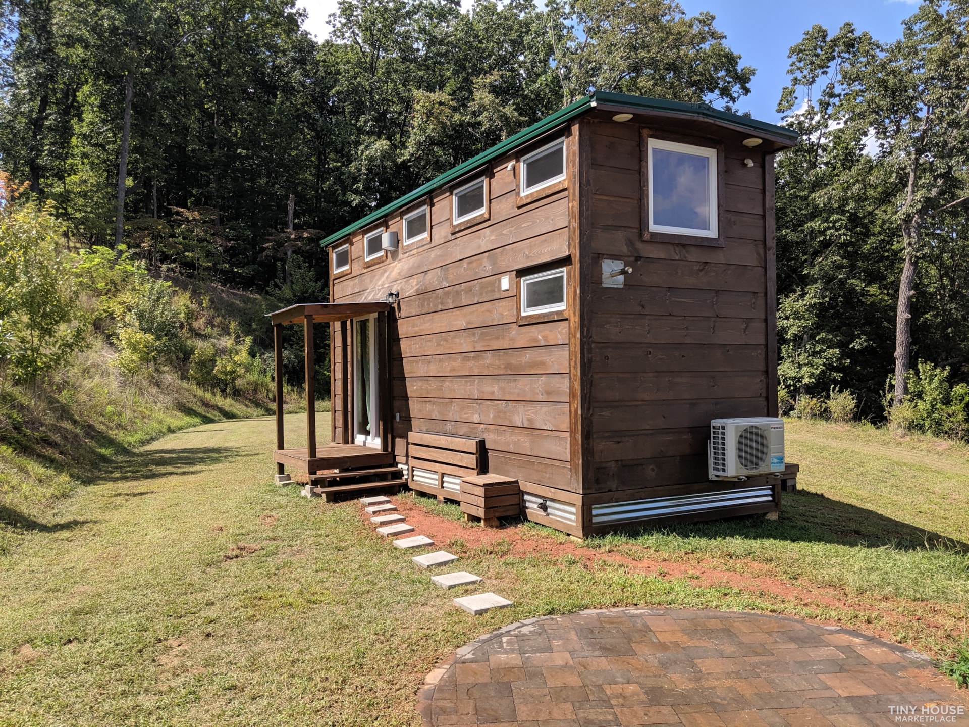 Cozy custom cabin THOW near Asheville, NC - Image 4 Thumbnail