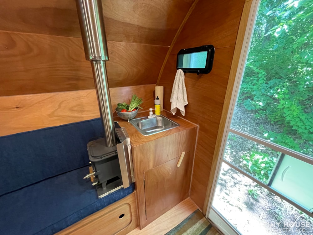 Cozy, Eco-Friendly, Artistically Crafted Tiny House - Image 4 Thumbnail