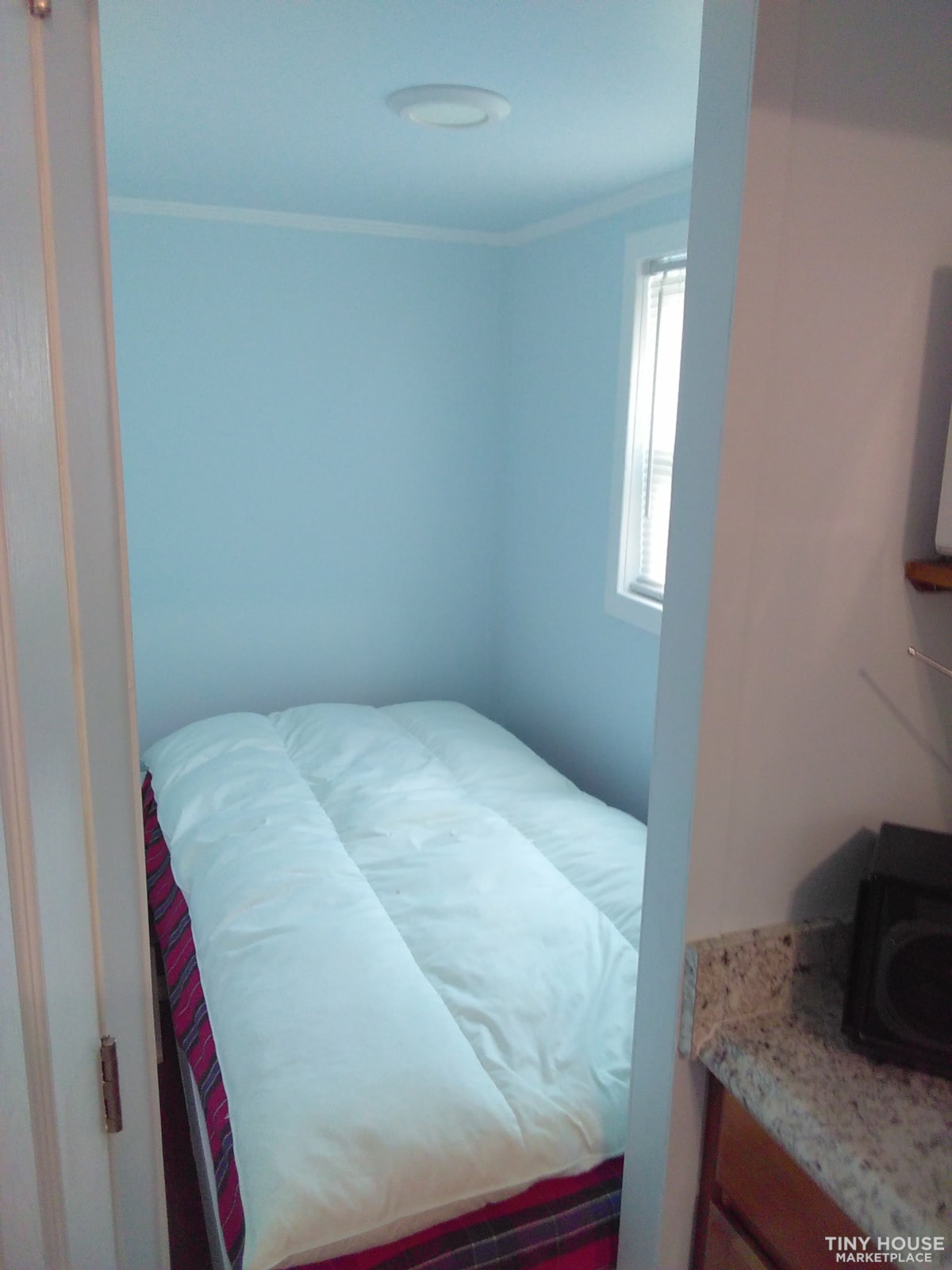 Cozy fully furnished tiny house for sale - Image 3 Thumbnail