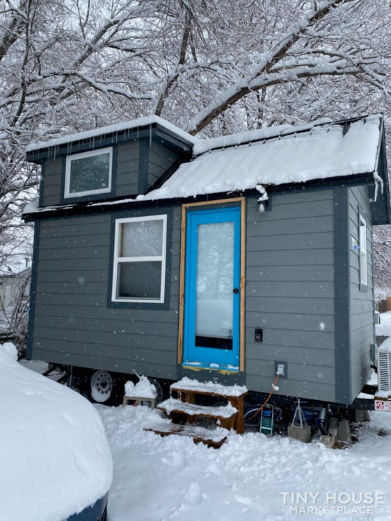 Cozy, professionally built tiny house - Image 1 Thumbnail