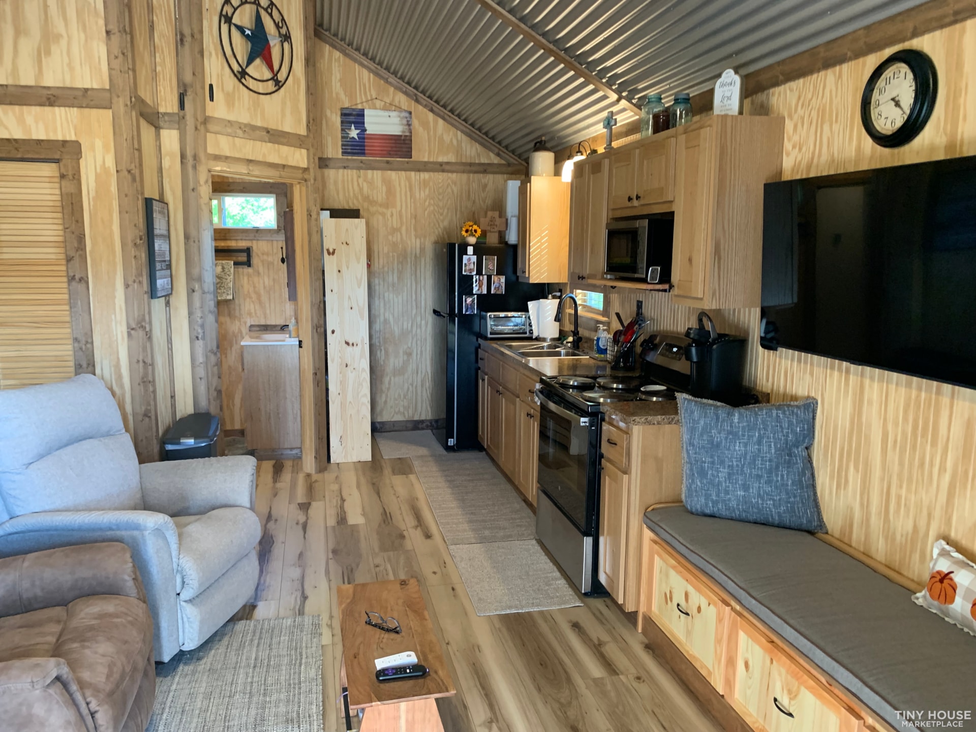 Cozy rustic pier & beam cabin - Image 3 Thumbnail