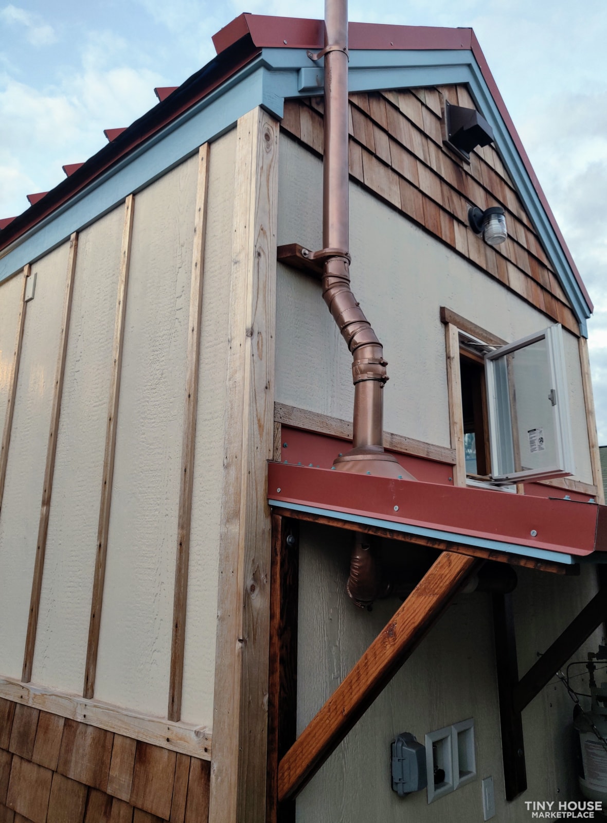 CRAFTSMAN QUALITY CUSTOM BUILD- 30' TINY HOUSE CABIN on EAGLE TRAILER - Image 3 Thumbnail