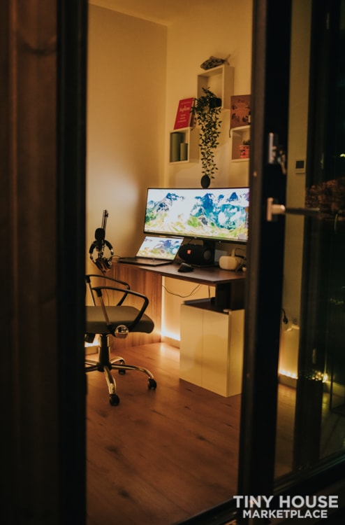 CUBIX - Modular Backyard Office - Image 4 Thumbnail