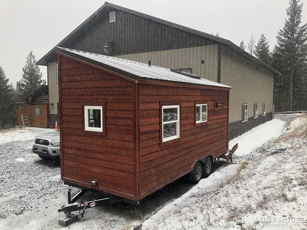 Custom 200 share foot Tiny House  - Image 2 Thumbnail