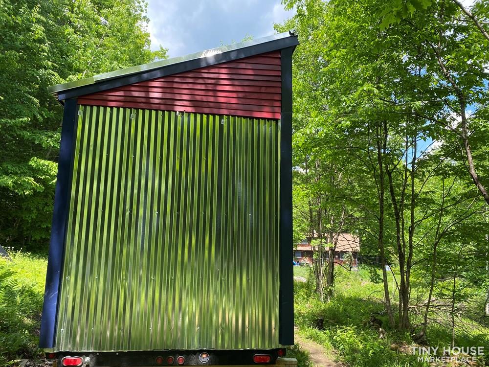Custom 20x8 Tiny House on Wheels - Image 4 Thumbnail