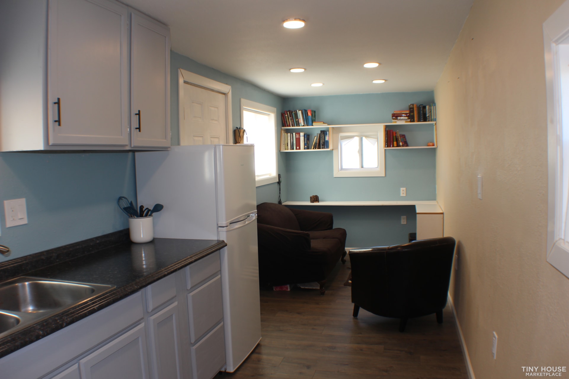 Custom 40ft Shipping Container Tiny Home - 300 Sq Ft, Off-Grid Ready - $50,000  - Image 2 Thumbnail