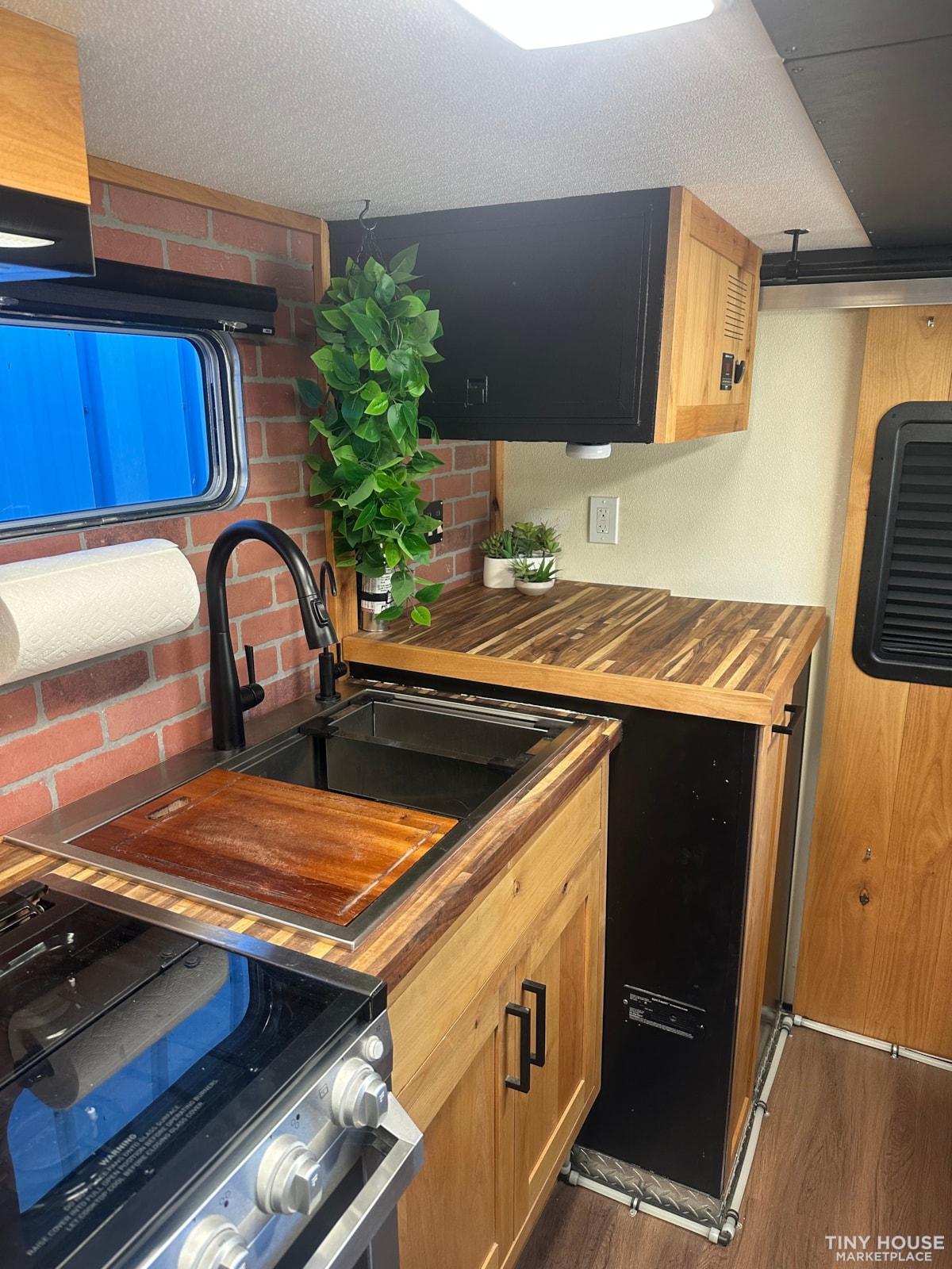 Custom Ambulance Tiny Home - Image 2 Thumbnail