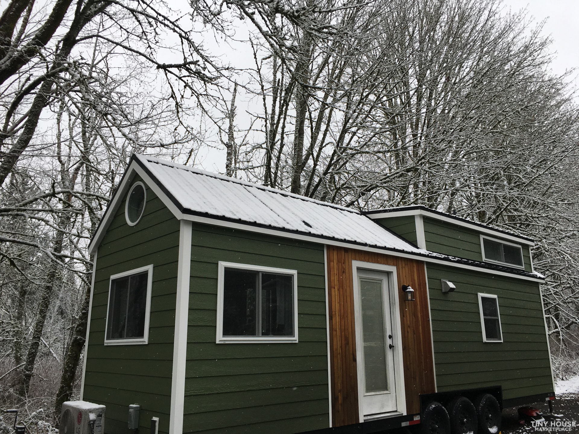 Custom Amish-Built 30' x 8.5' Tiny Home for Sale!