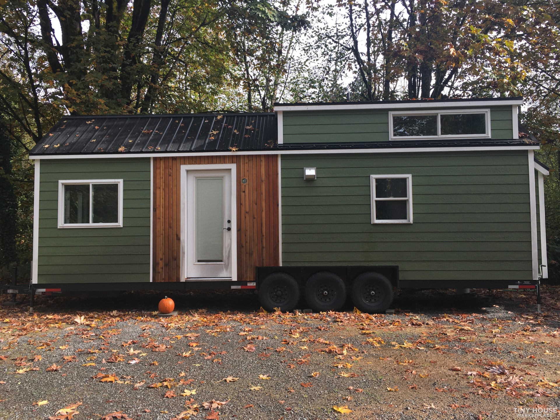 Custom Amish-Built 30' x 8.5' Tiny Home for Sale! - Image 2 Thumbnail