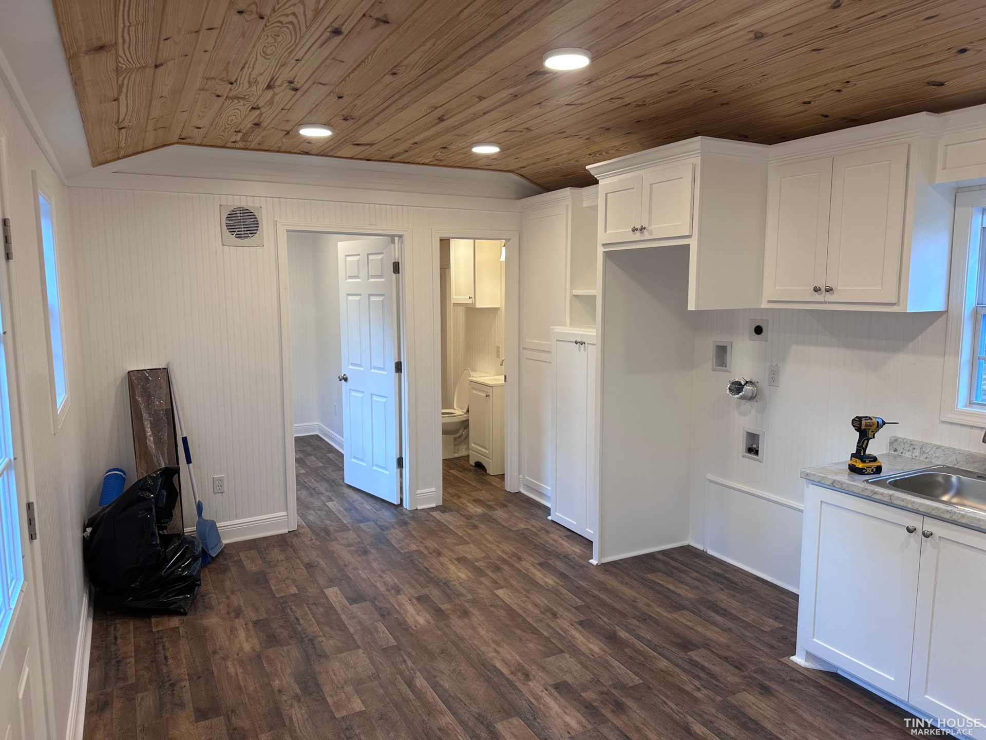 Custom built 12x28 tiny house/ cabin  - Image 2 Thumbnail