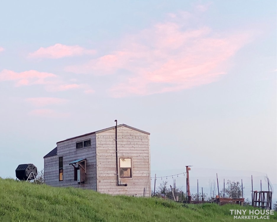 Custom built 2 year old coastal dream