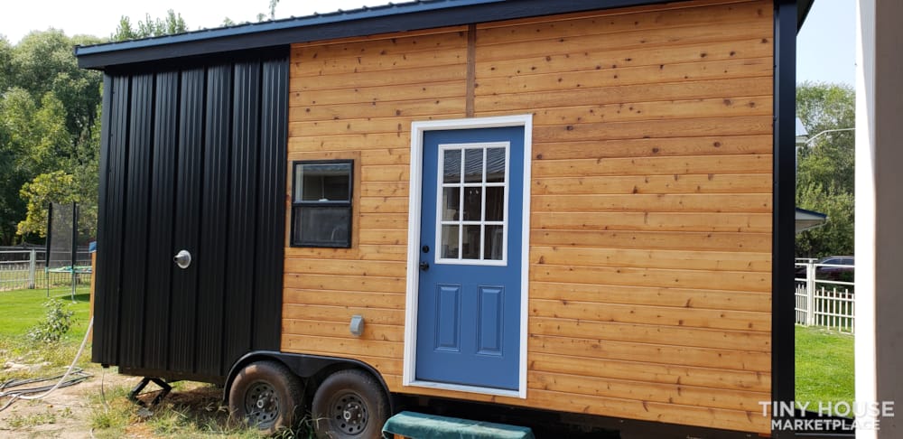 Custom Built 20 Ft with 2 lofts - Image 1 Thumbnail