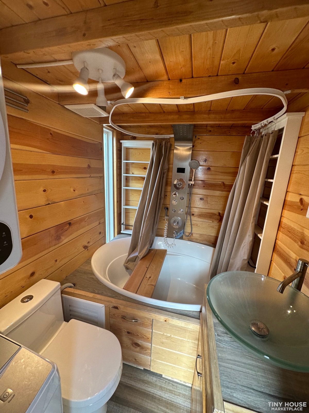 33ft Big Family Tiny Home! Ground Floor bedroom, Skylights, Tub, and Sleeps 5! - Image 1 Thumbnail