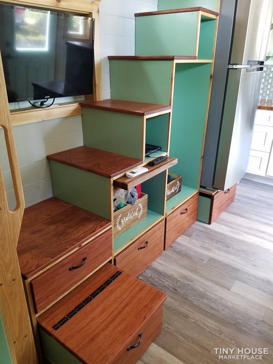 Custom built by Tiny Kreations 250 Sq. Ft. THOW sleeps 5 - Image 4 Thumbnail