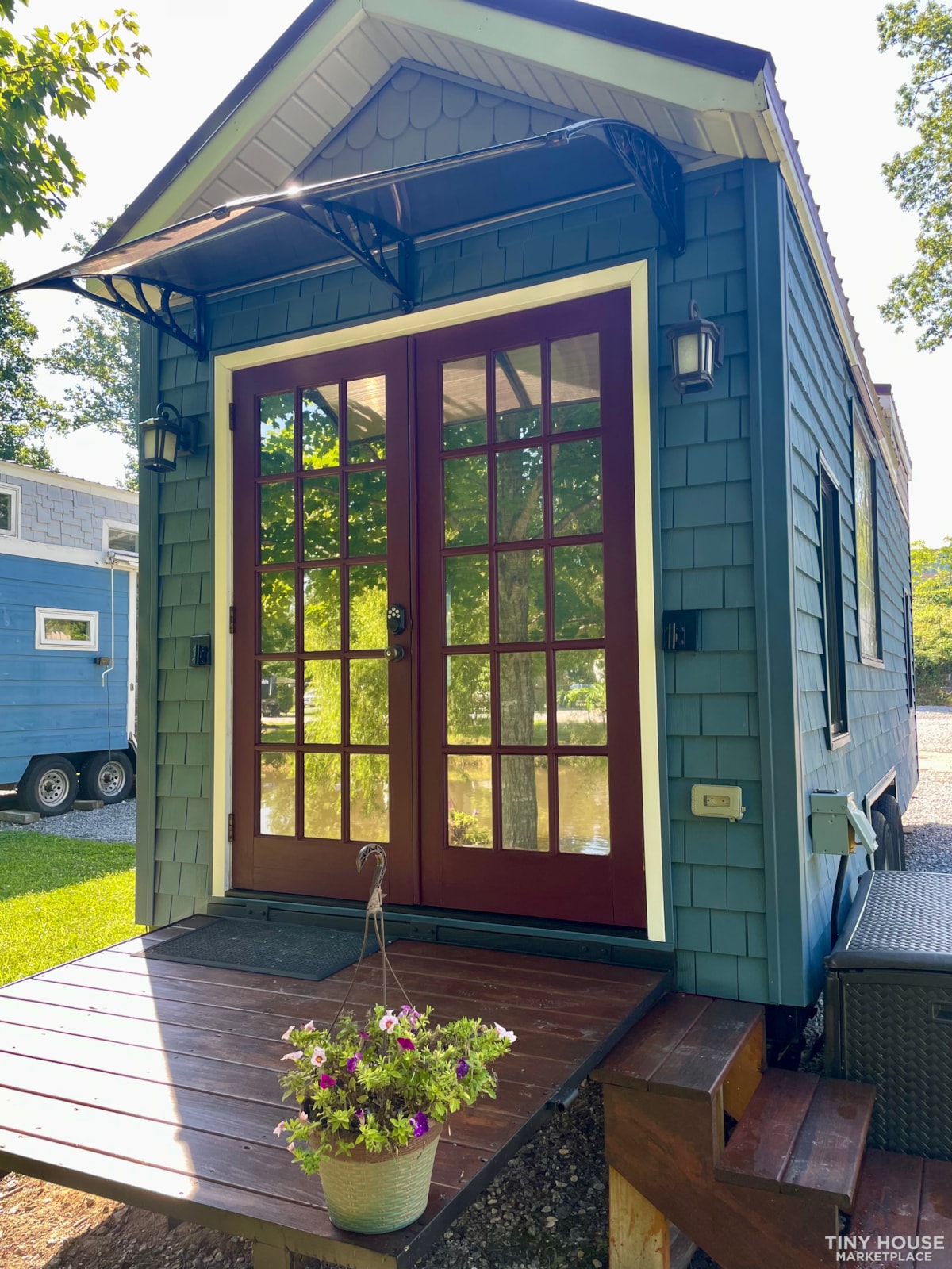 Custom built  cozy Tiny House  - Image 2 Thumbnail