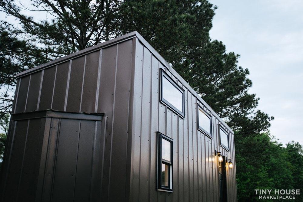 Custom built 24’, functional, top of the line appliances, tiny house