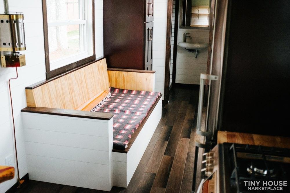 Custom built 24’, functional, top of the line appliances, tiny house - Image 3 Thumbnail