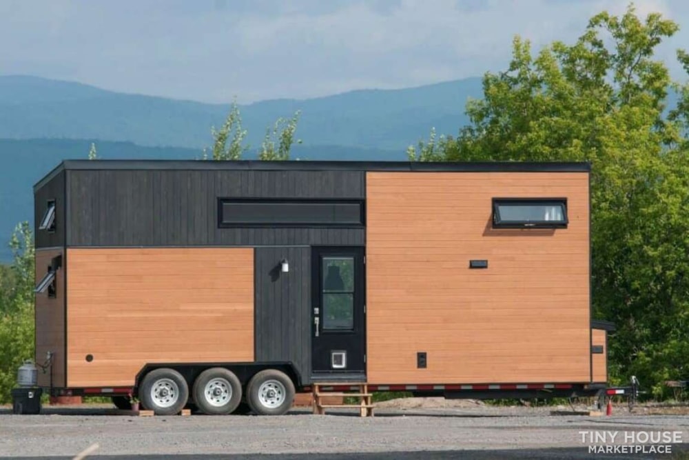 Custom-Built Luxury Modern Off-Grid Tiny Home by Minimaliste