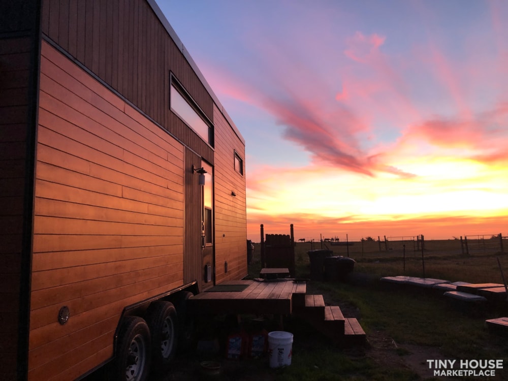 Custom-Built Luxury Modern Off-Grid Tiny Home by Minimaliste - Image 2 Thumbnail