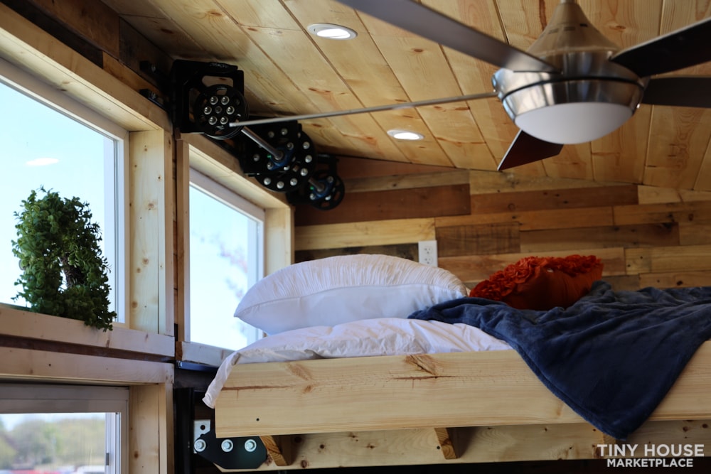 Custom-Built Tiny House - Image 3 Thumbnail