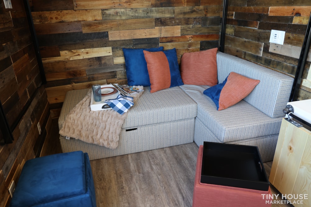 Custom-Built Tiny House - Image 4 Thumbnail