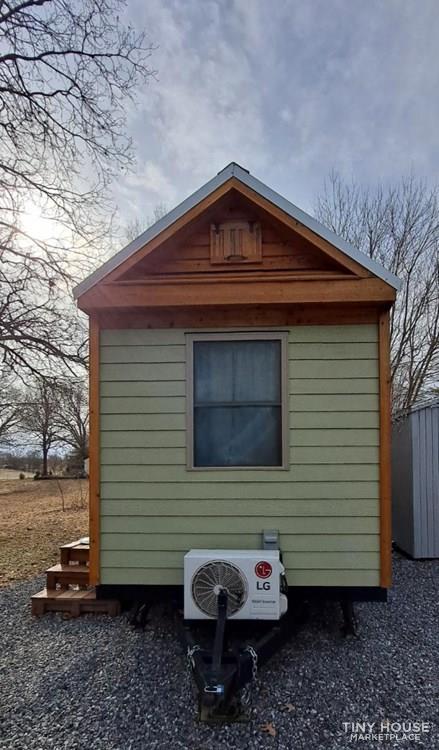 Custom built Tiny house on wheels - Image 2 Thumbnail