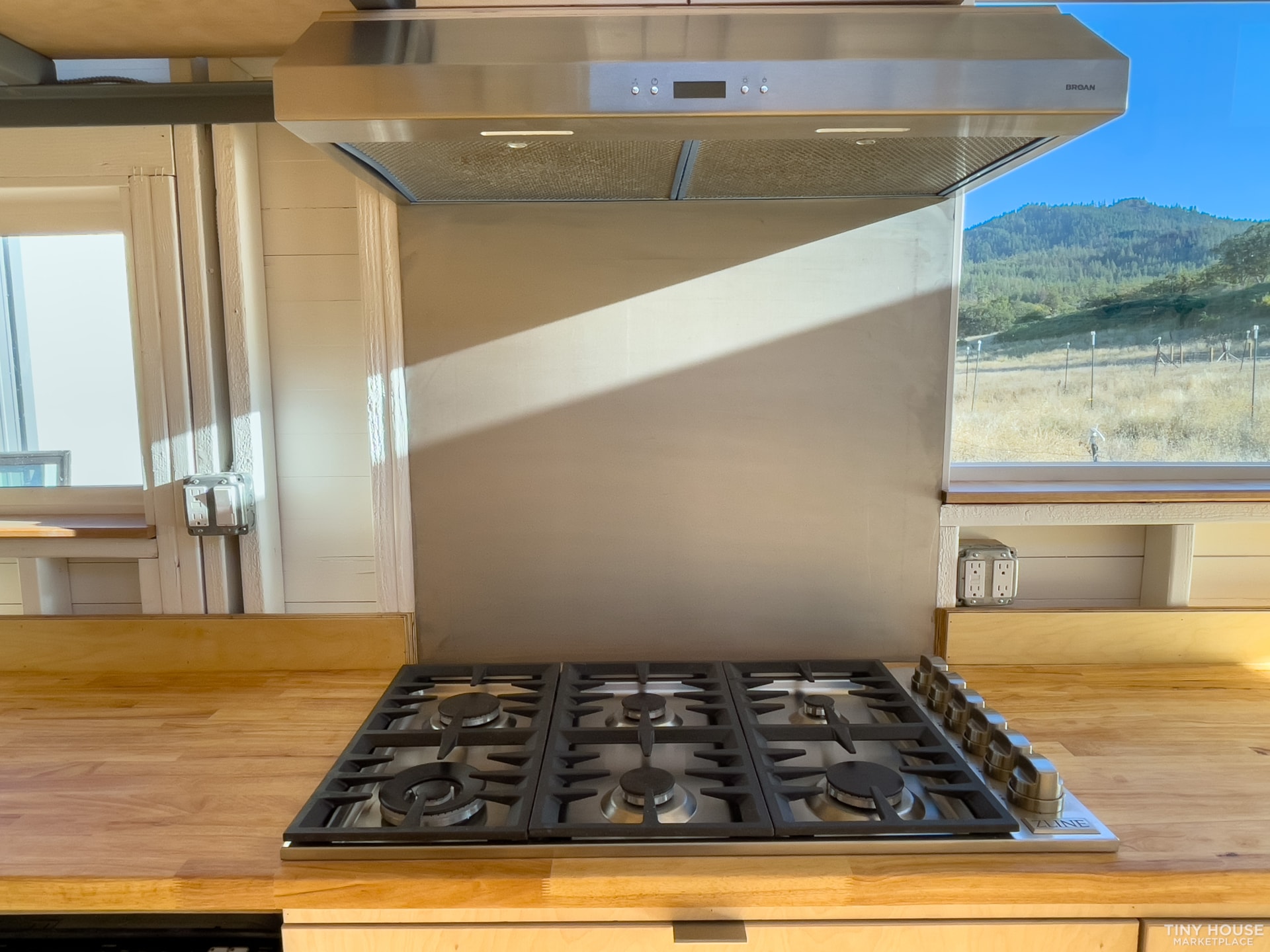 Custom Human Friendly 26’ Fine Tiny Home “Arctic Fox” - Image 4 Thumbnail