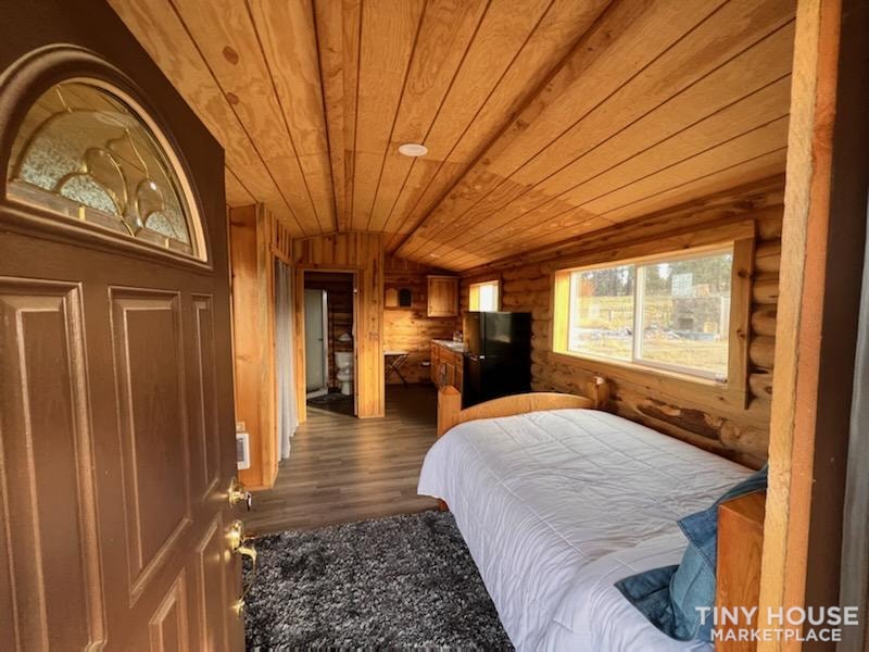 Custom Juniper Log Cabin Tiny Home - Image 1 Thumbnail