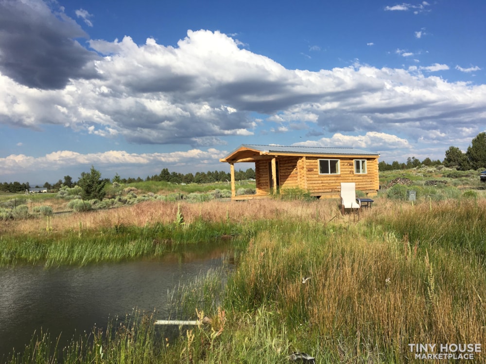 Custom Juniper Log Cabin Tiny Home - Image 4 Thumbnail