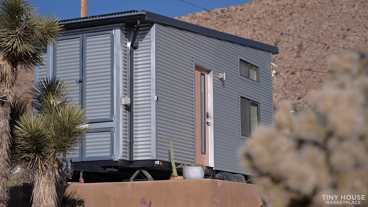 Custom Off-Grid Tiny House on Wheels: Solar Powered, Modern Design - Image 3 Thumbnail