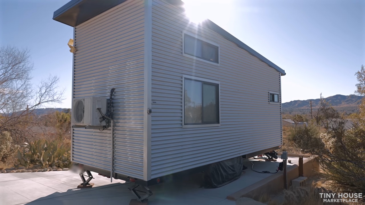 Custom Off-Grid Tiny House on Wheels: Solar Powered, Modern Design - Image 4 Thumbnail
