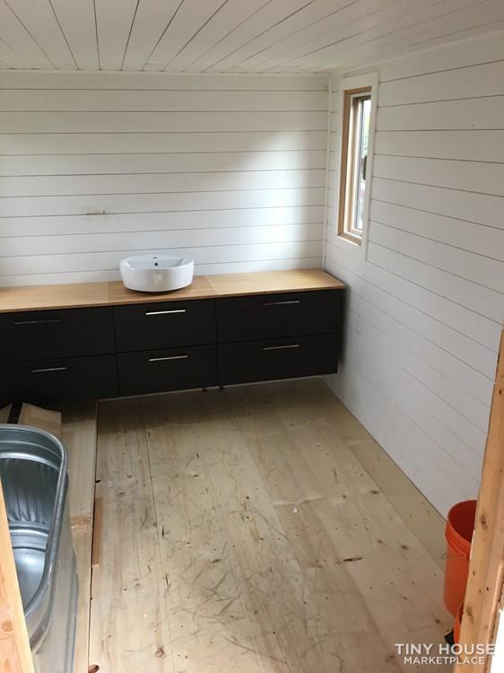 Custom Tiny Home - Image 4 Thumbnail