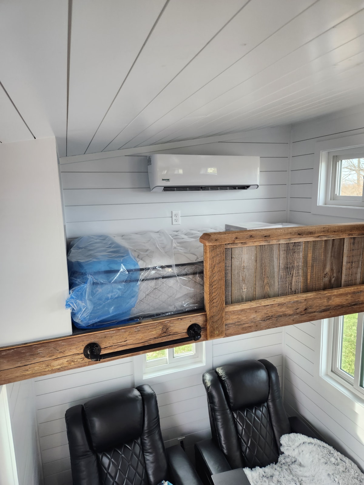 Custom Tiny Home - Image 4 Thumbnail