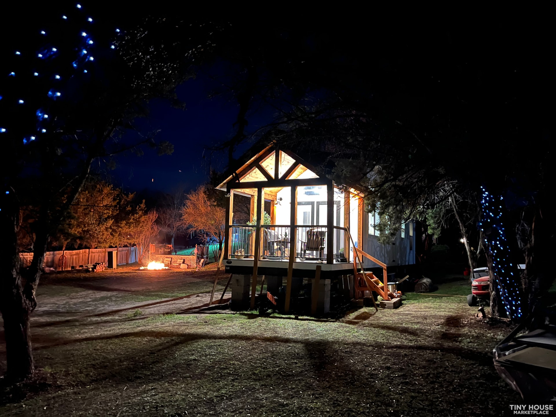 Custom Tiny Home: Farmhouse - Image 4 Thumbnail