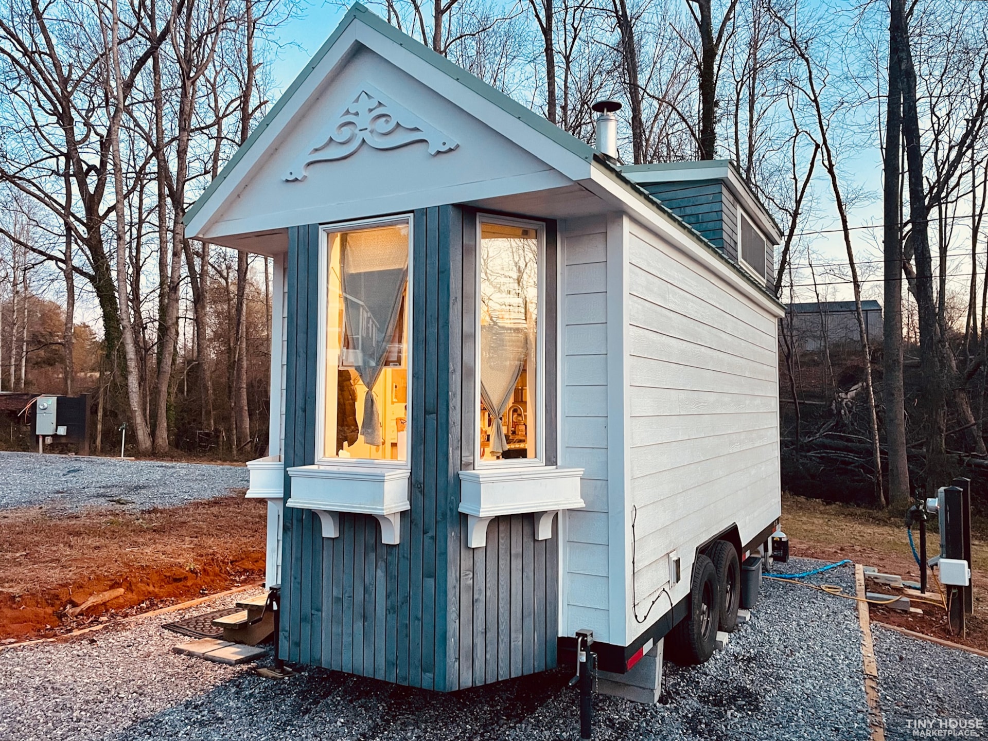 CUSTOM BUILT TINY HOUSE READY TO ROLL - Image 3 Thumbnail