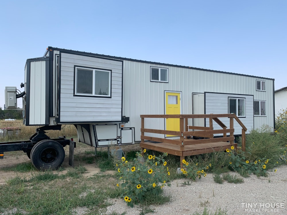 Custom Tiny House on Wheels - 2b/1b 375 sq.ft.