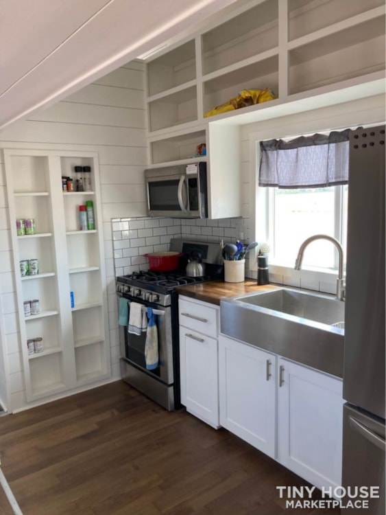 Custom Tiny House on Wheels - 2b/1b 375 sq.ft. - Image 2 Thumbnail