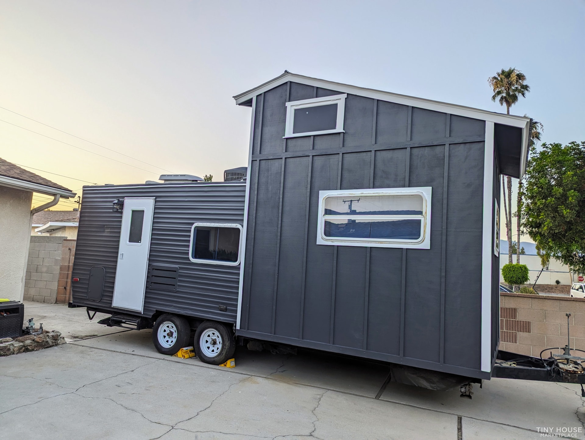 Move in ready- comfortable tiny living- Custom 26 ft Tiny House /Trailer - Image 4 Thumbnail