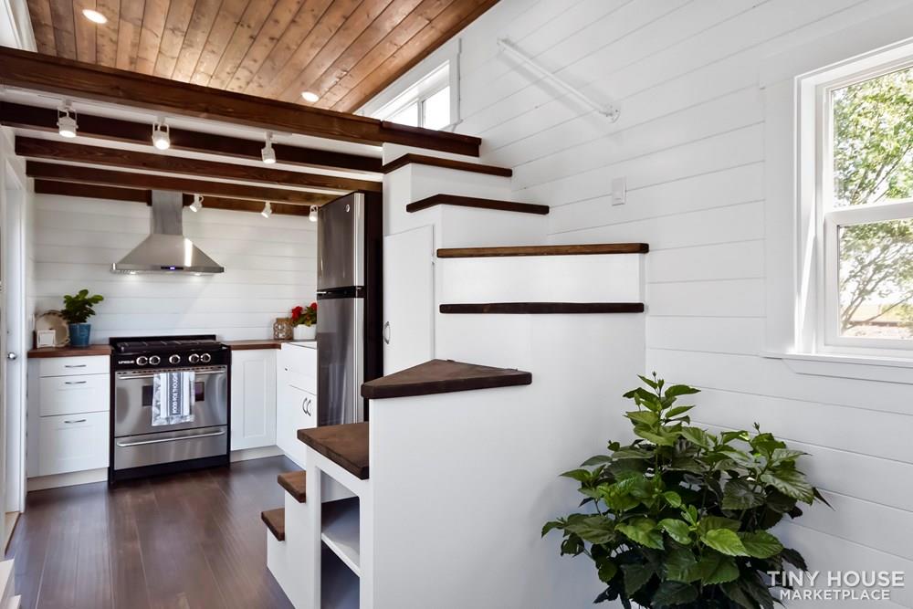 Custom Tiny House with 2 lofts and strong aluminum frame! - Image 3 Thumbnail