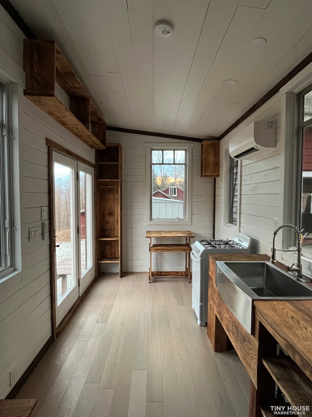 Custom Tiny House with Modern Amenities - Image 3 Thumbnail