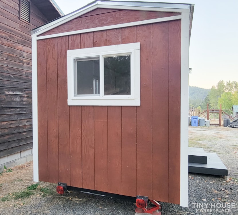 Cute, Affordable Tiny Home on Wheels! Medford, OR - Image 4 Thumbnail