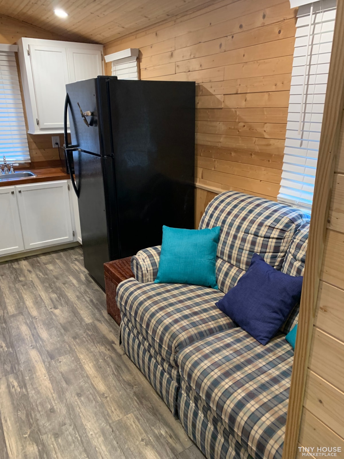 -SOLD- Cute & Cosy 32' THOW - Image 6 Thumbnail