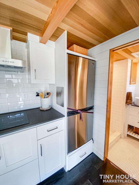 Cute & Cozy THOW 24' x 8.5' + 2 Bump Outs - by TruForm Tiny Homes - RVIA cert! - Image 4 Thumbnail