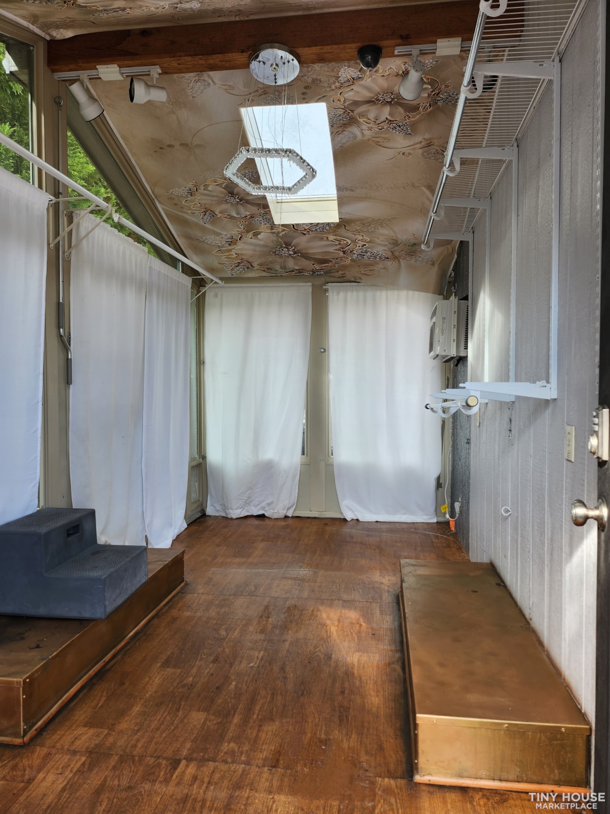 Cute Tiny House,  Seen on Shark Tank! - Image 1 Thumbnail