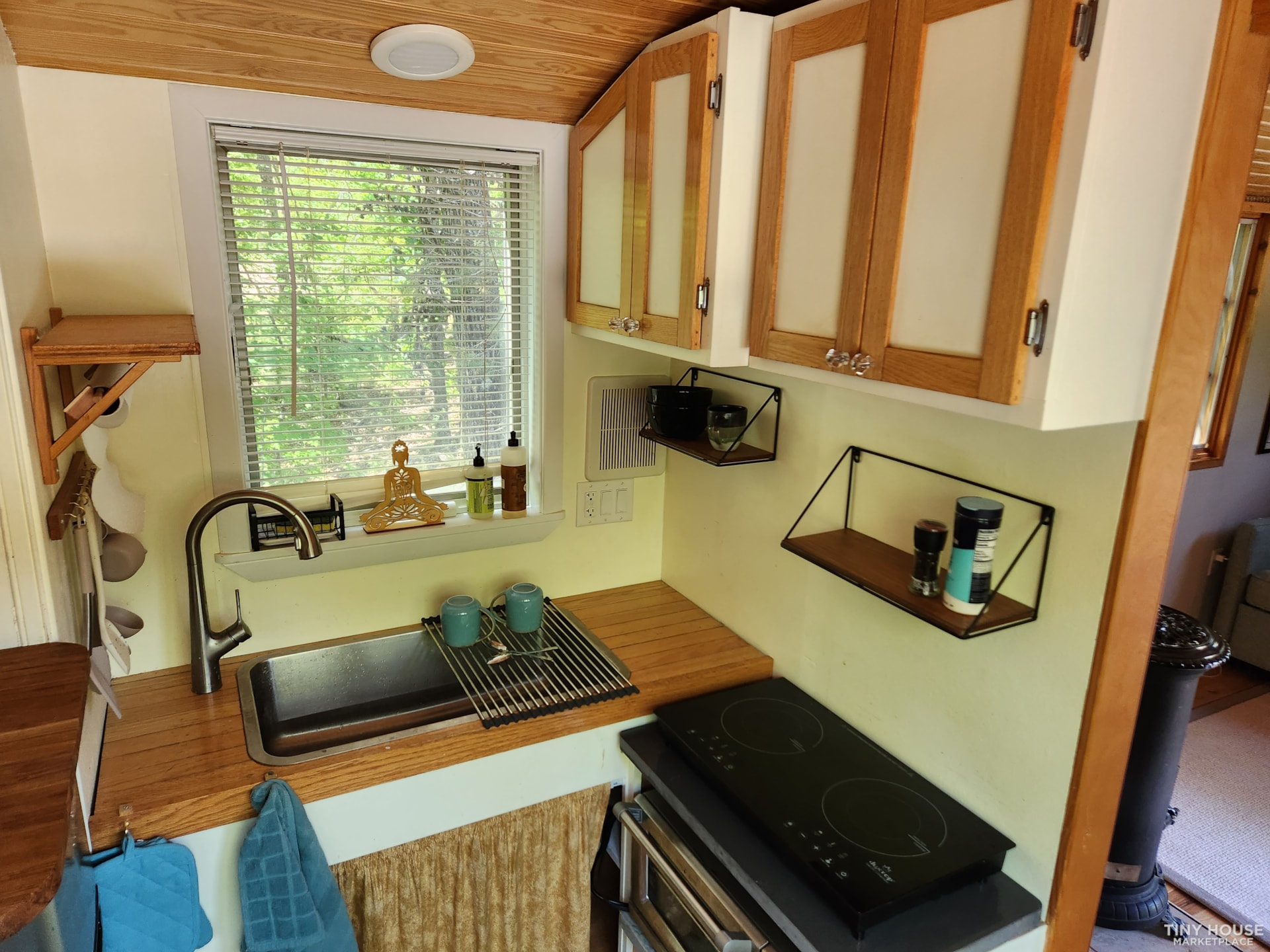 CUTEST TINY HOUSE, great for 2 or 1. living area, kitchen, full bath. for sale b - Image 2 Thumbnail