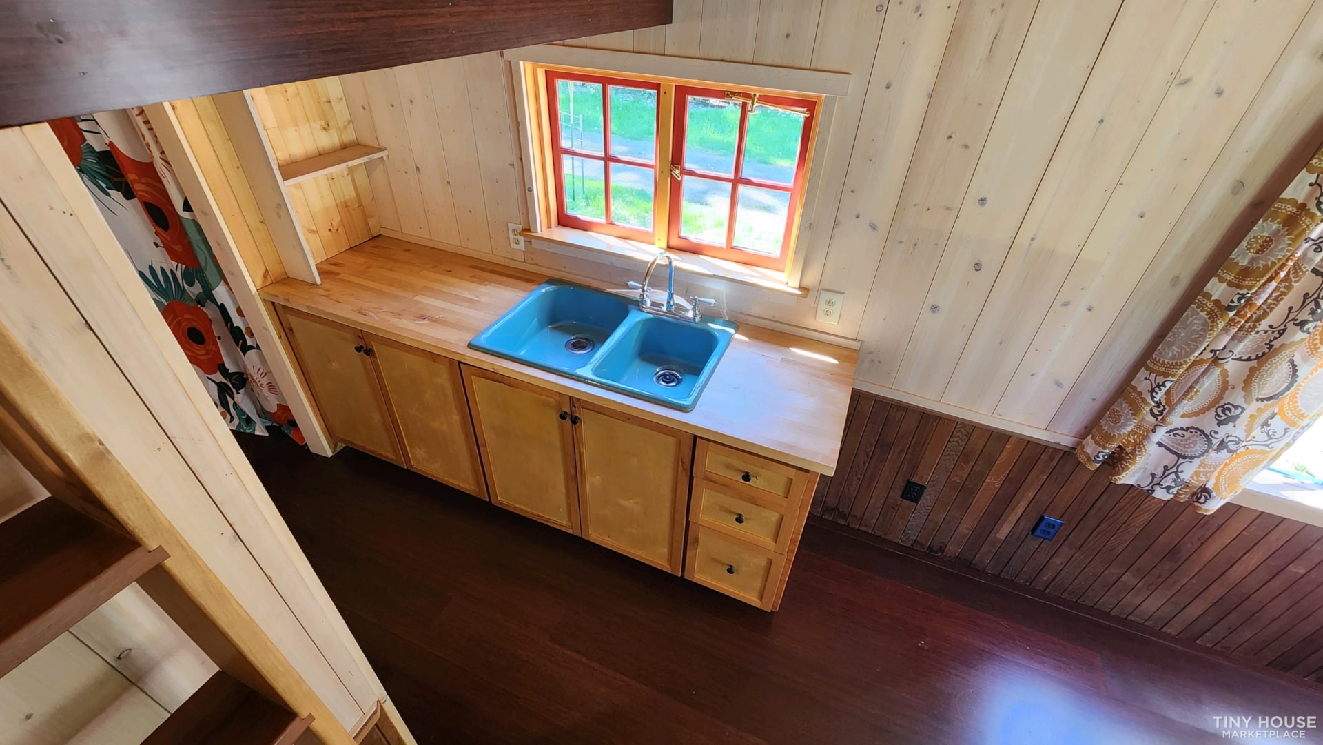 Darling Tiny Home with Fine Woodworking  - Image 4 Thumbnail